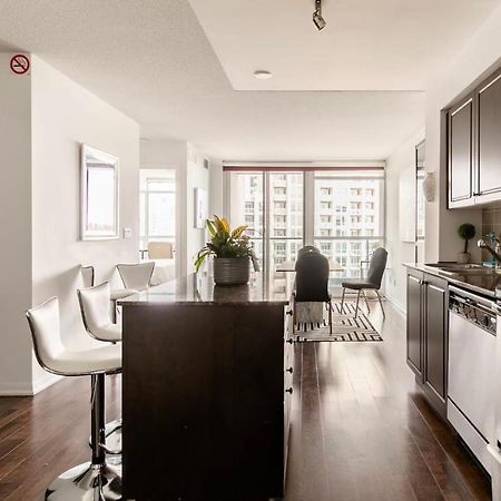 Апартаменти Downtown Toronto+Free Parking+Cn Tower View Екстер'єр фото