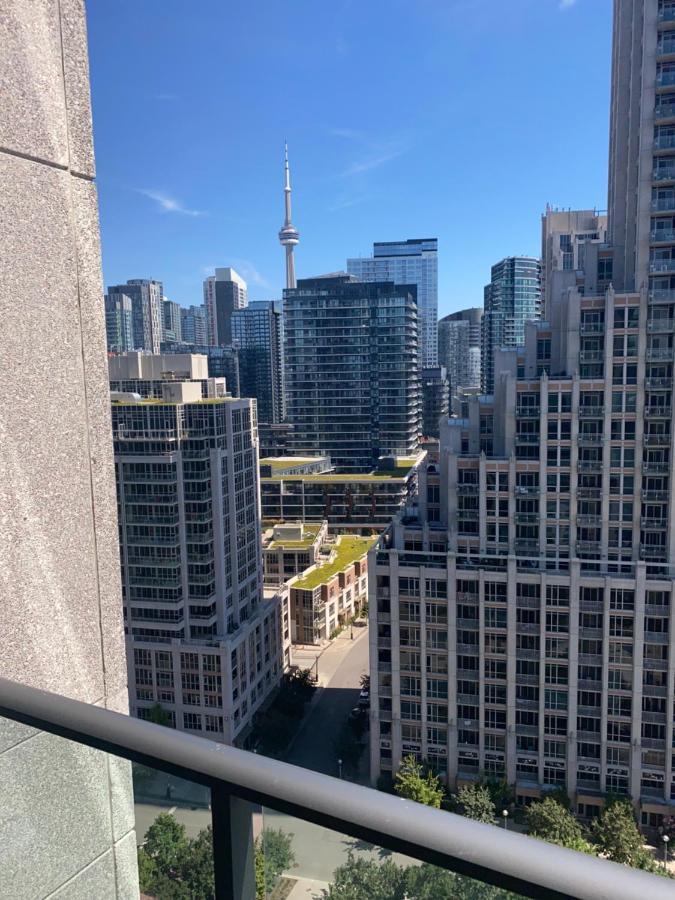 Апартаменти Downtown Toronto+Free Parking+Cn Tower View Екстер'єр фото