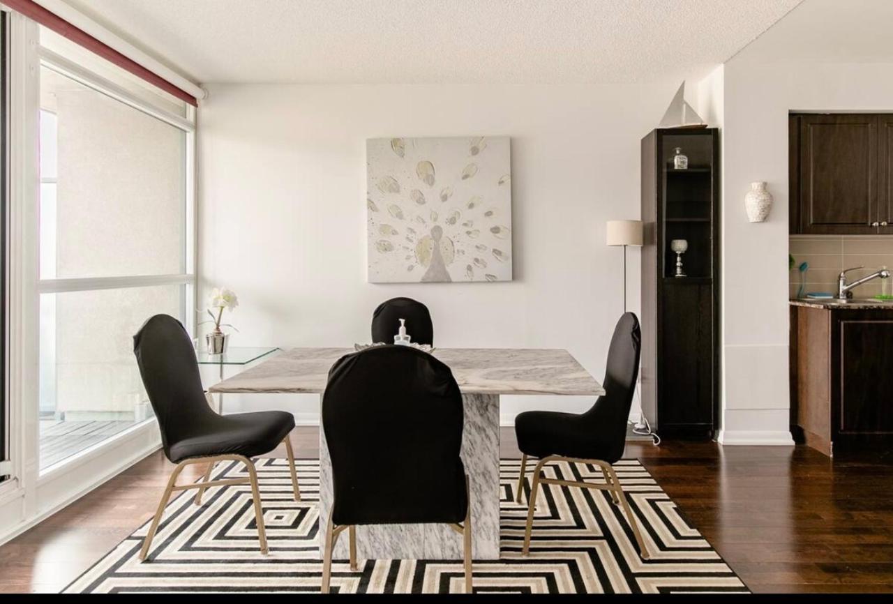 Апартаменти Downtown Toronto+Free Parking+Cn Tower View Екстер'єр фото