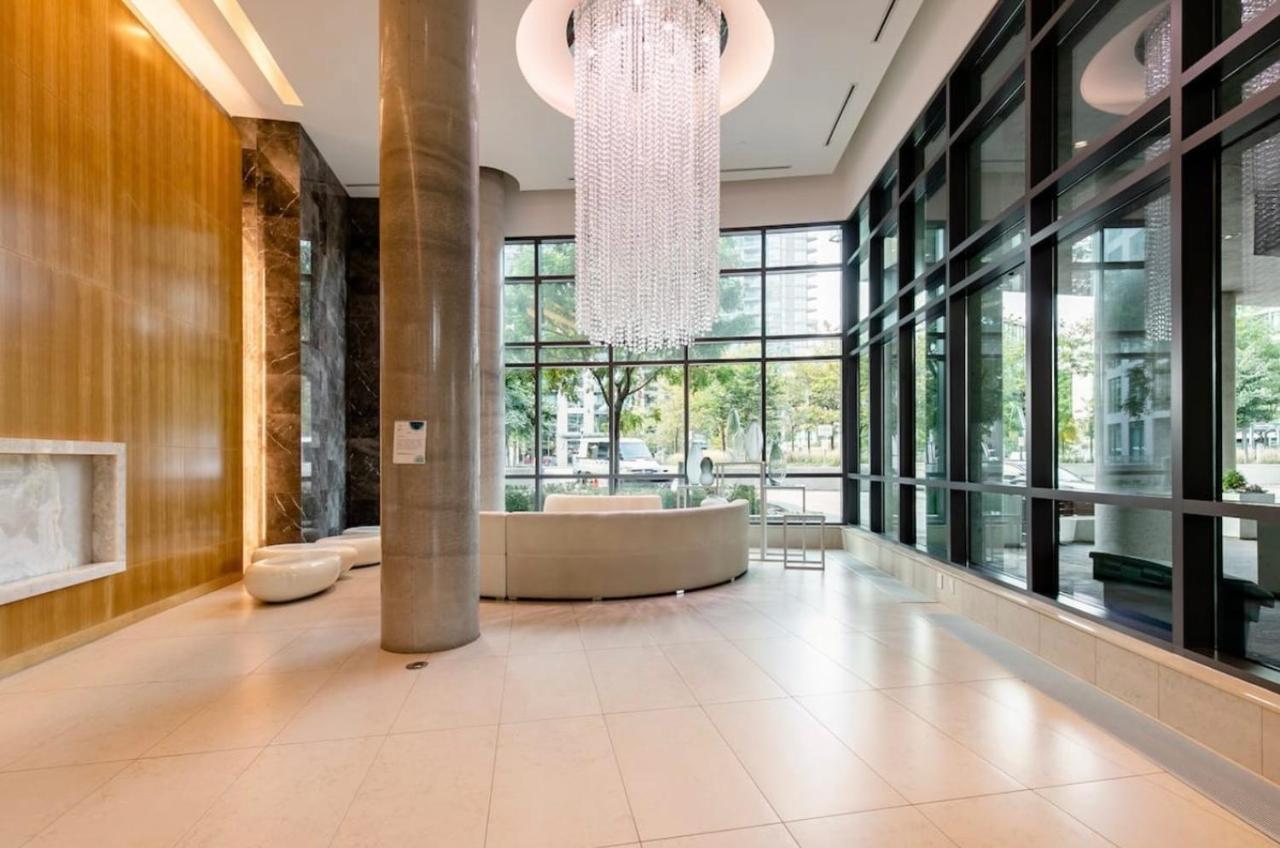 Апартаменти Downtown Toronto+Free Parking+Cn Tower View Екстер'єр фото