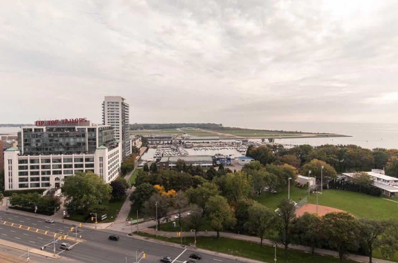 Апартаменти Downtown Toronto+Free Parking+Cn Tower View Екстер'єр фото